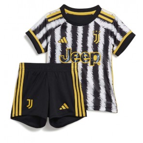 Juventus Replica Home Stadium Kit for Kids 2023-24 Short Sleeve (+ pants)